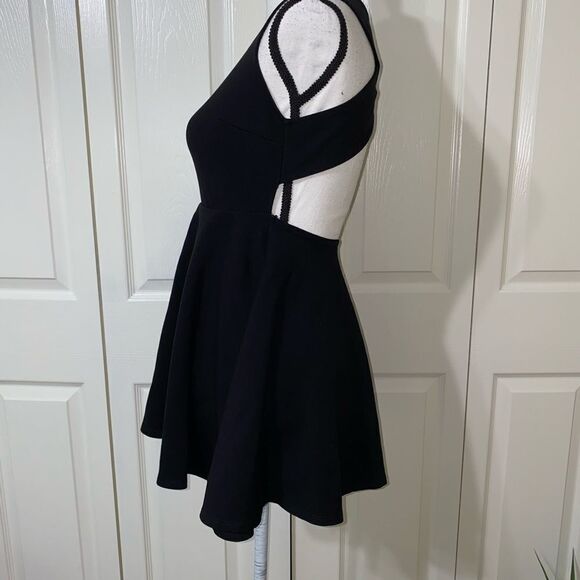 Lulus black cross back peplum top - Picture 5 of 10